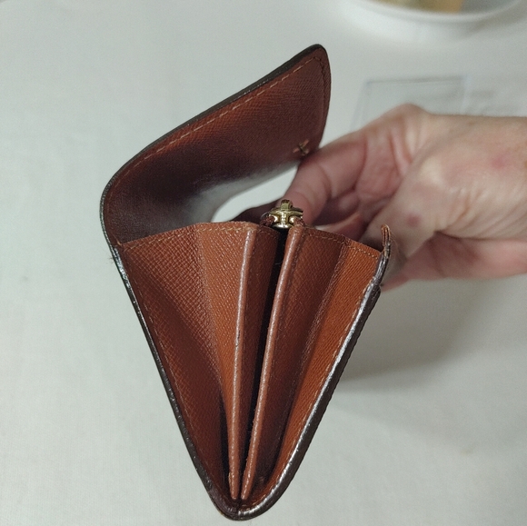 Louis Vuitton Compact Monogram Sarah Wallet - Picture 8 of 15